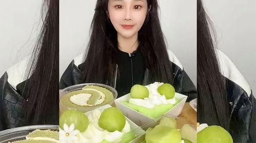 美女吃蜜瓜的视频,美女大快朵颐，甜蜜瞬间尽收眼底