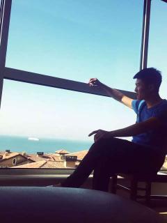 吃瓜人拍照视频素材,揭秘吃瓜人拍照视频背后的趣味瞬间