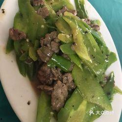 瓜哥吃笨牛肉视频播放,视频播放量爆表！